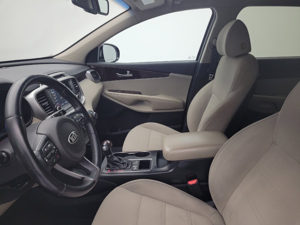 Used 2018 Kia Sorento FWD image 17