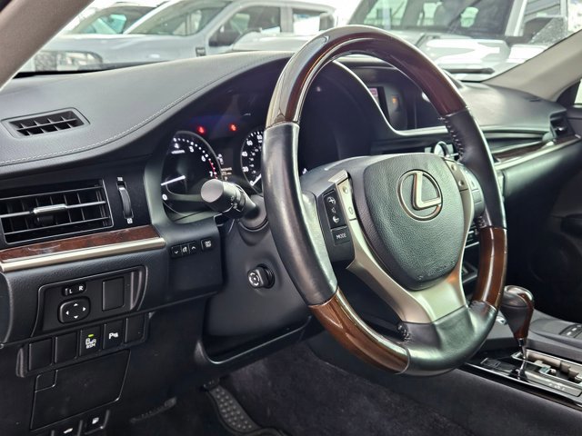 Used 2014 Lexus ES 350 w/ Premium Package FWD image 8