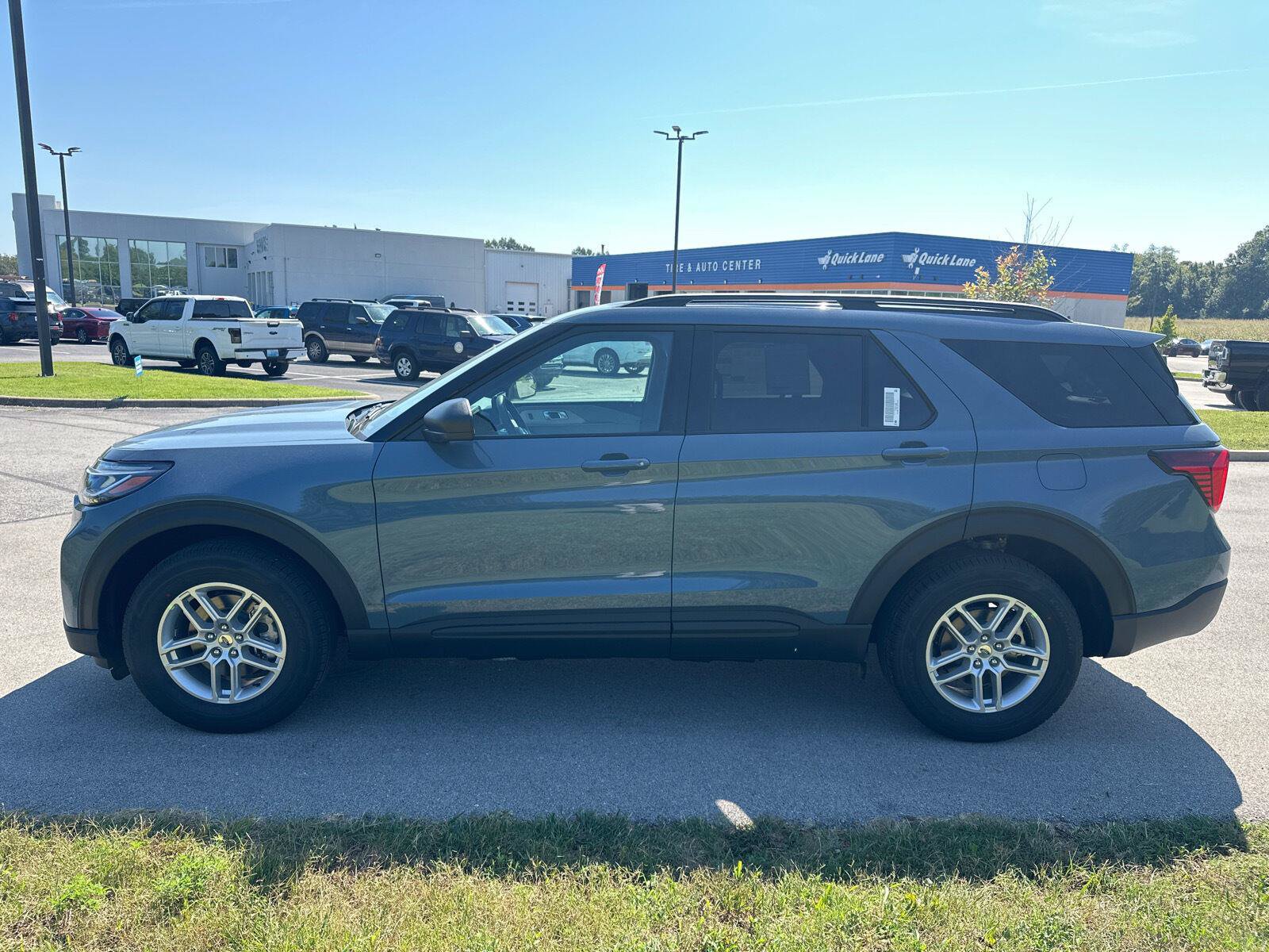 New 2027 Ford Explorer Active w/ Active Comfort Package AWD/4WD image 8