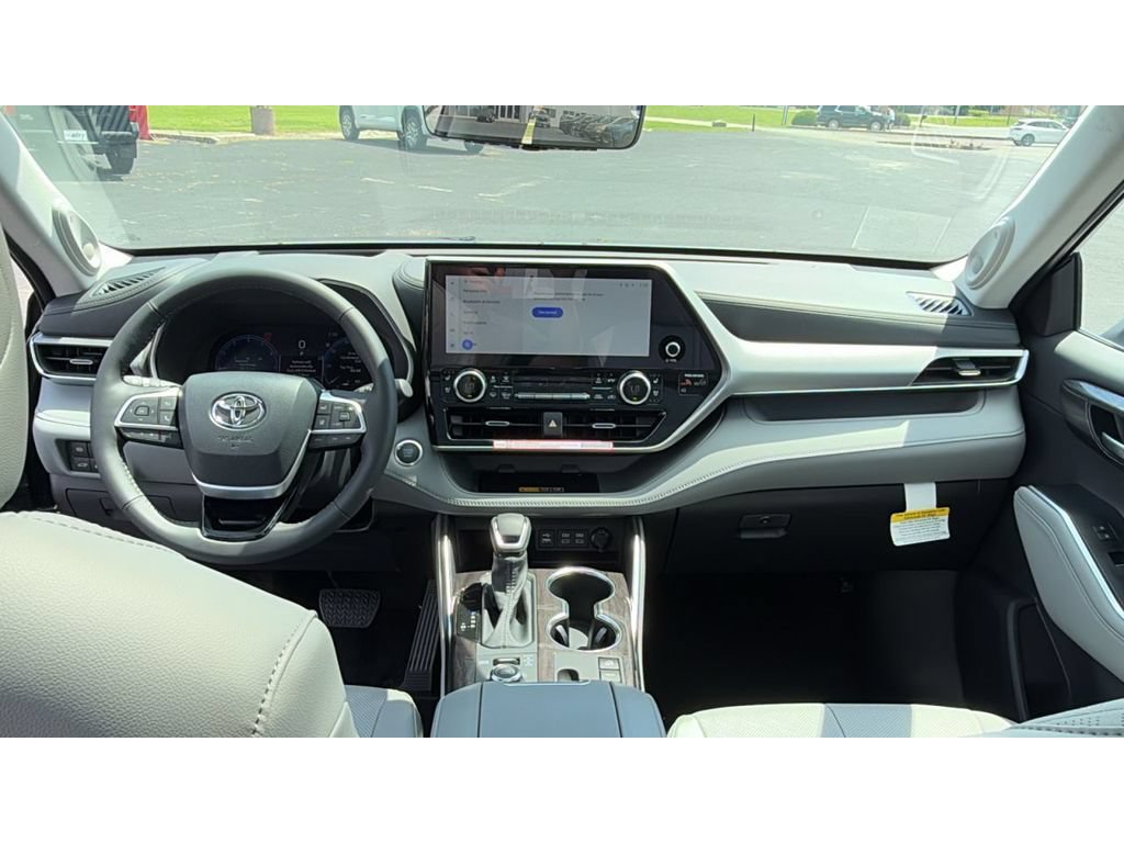 New 2026 Toyota Highlander Platinum AWD/4WD image 37