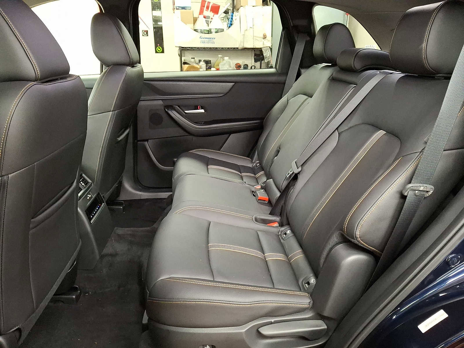 Used 2024 MAZDA CX-90 3.3 Turbo w/ Select Package image 7