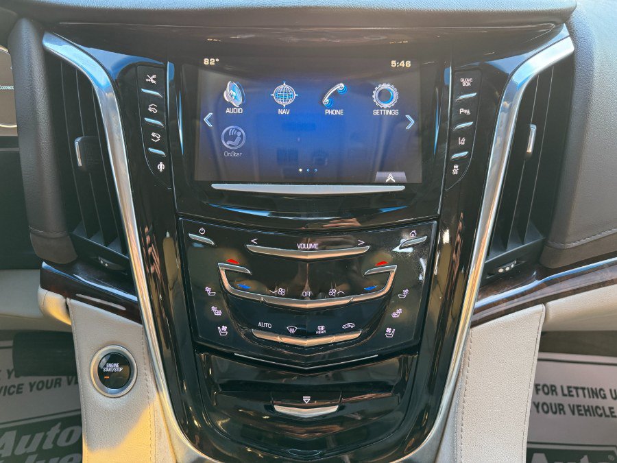 Used 2015 Cadillac Escalade Premium AWD/4WD image 24