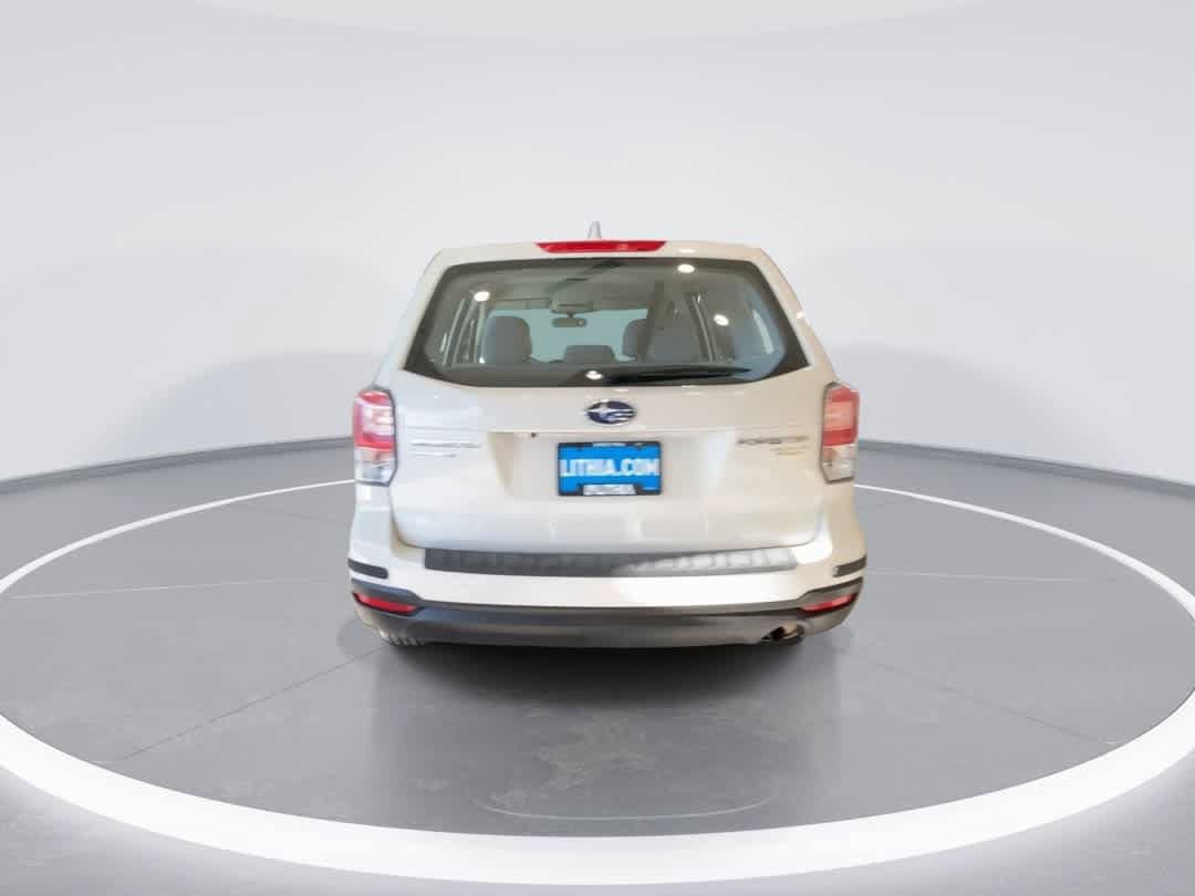 Used 2017 Subaru Forester 2.5i AWD/4WD image 7