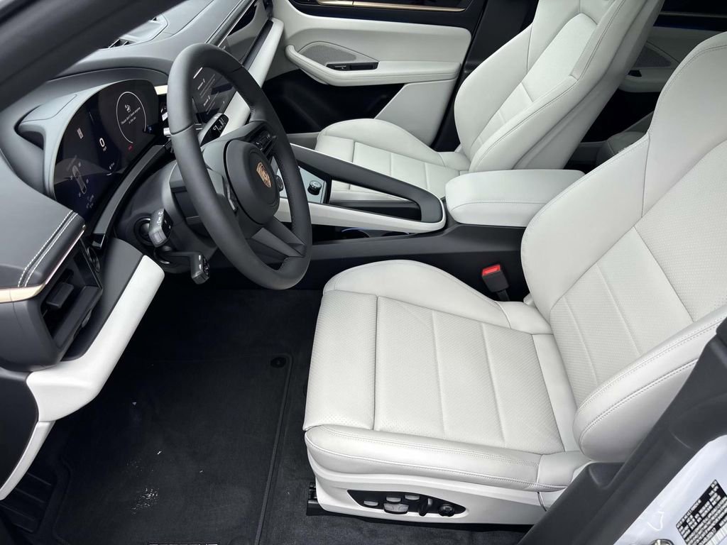 Used 2025 Porsche Macan 4 Electric image 20