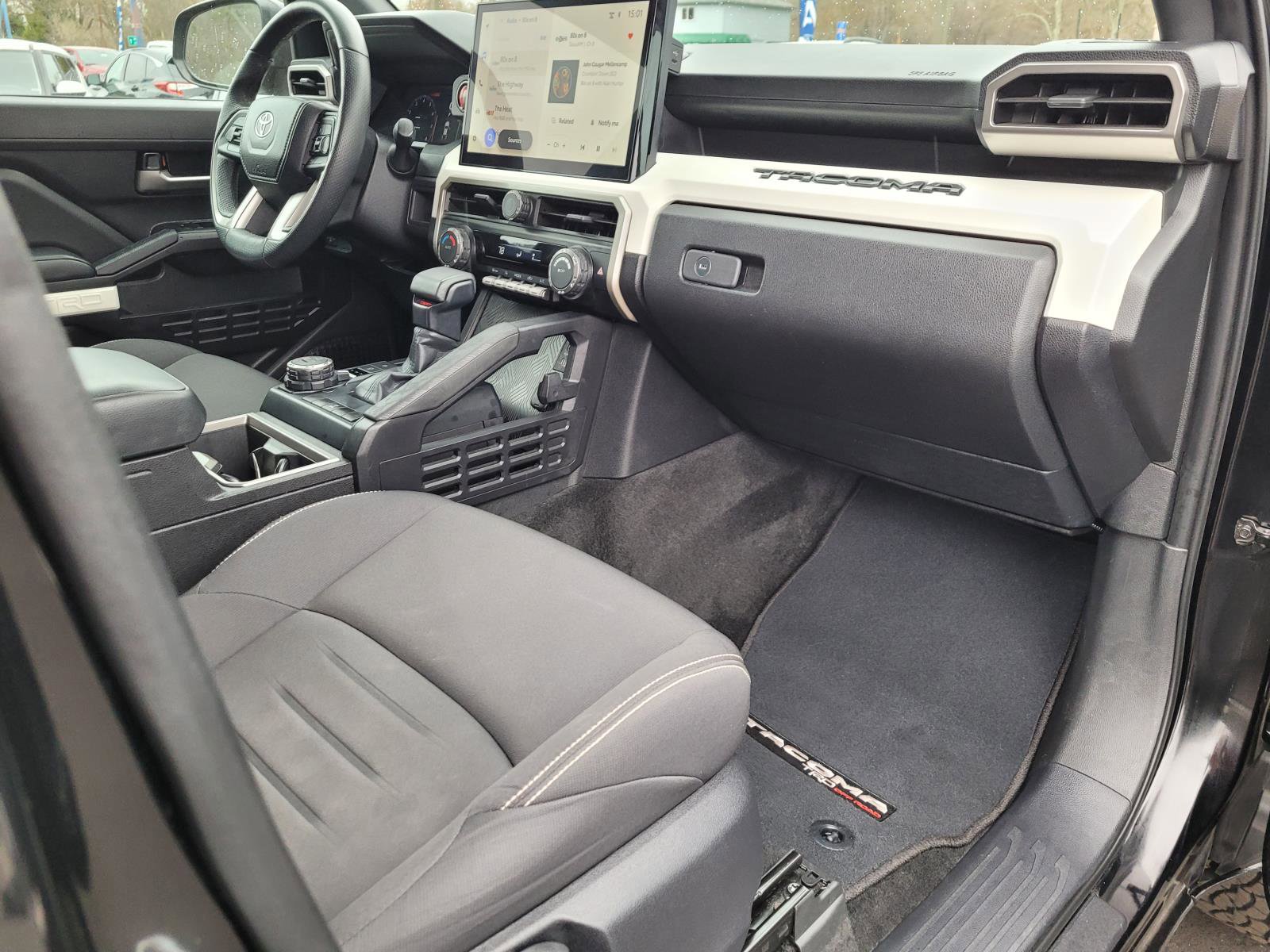 Used 2024 Toyota Tacoma SR5 image 21