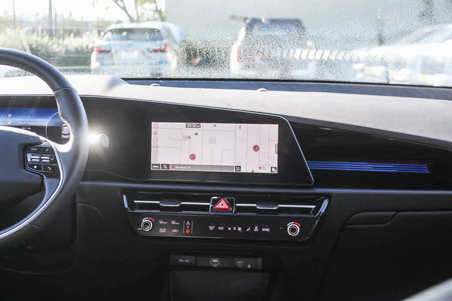 Used 2024 Kia Niro Wave w/ Wave Preserve Package FWD image 17