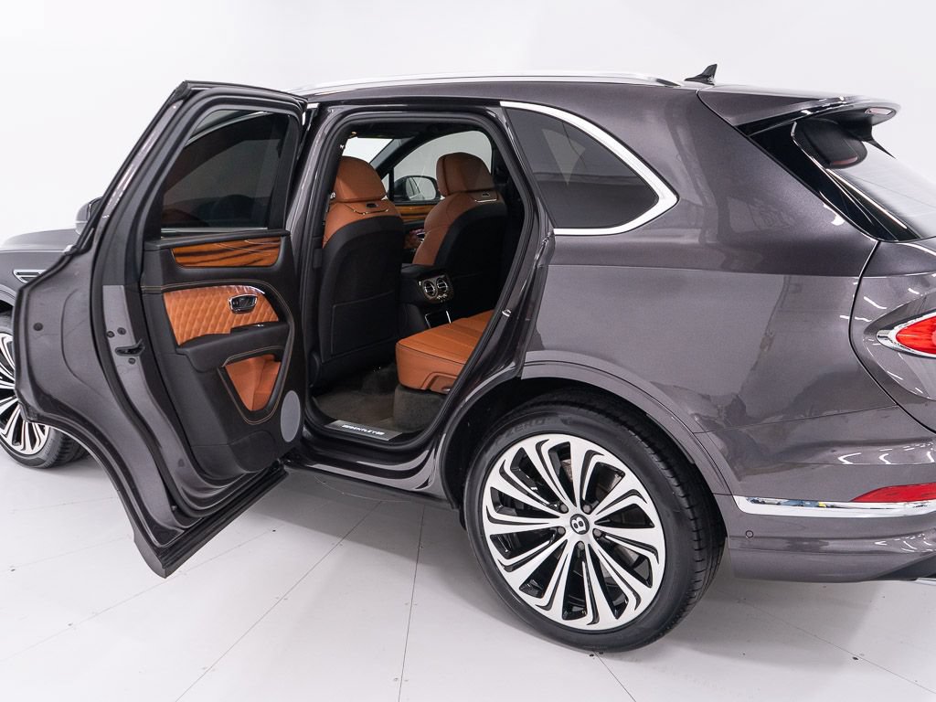 Certified 2022 Bentley Bentayga AWD/4WD image 20