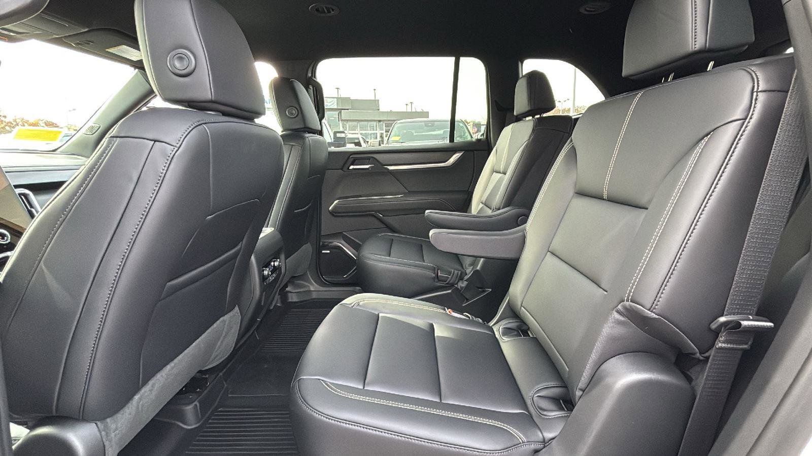 New 2026 GMC Acadia Elevation image 29