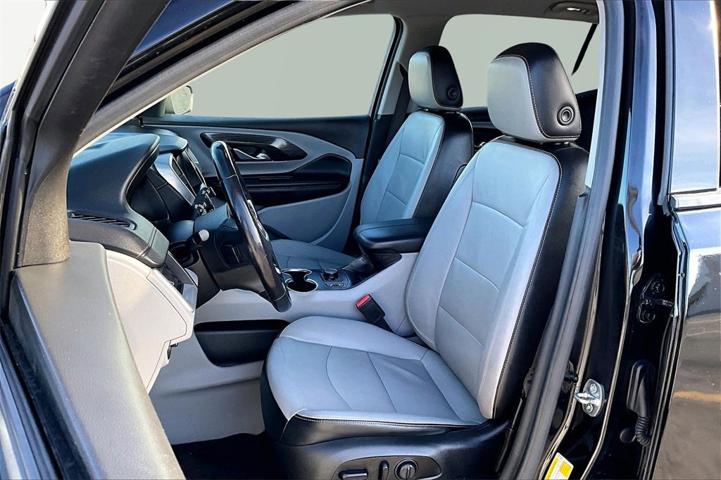 Used 2021 GMC Terrain SLT image 25