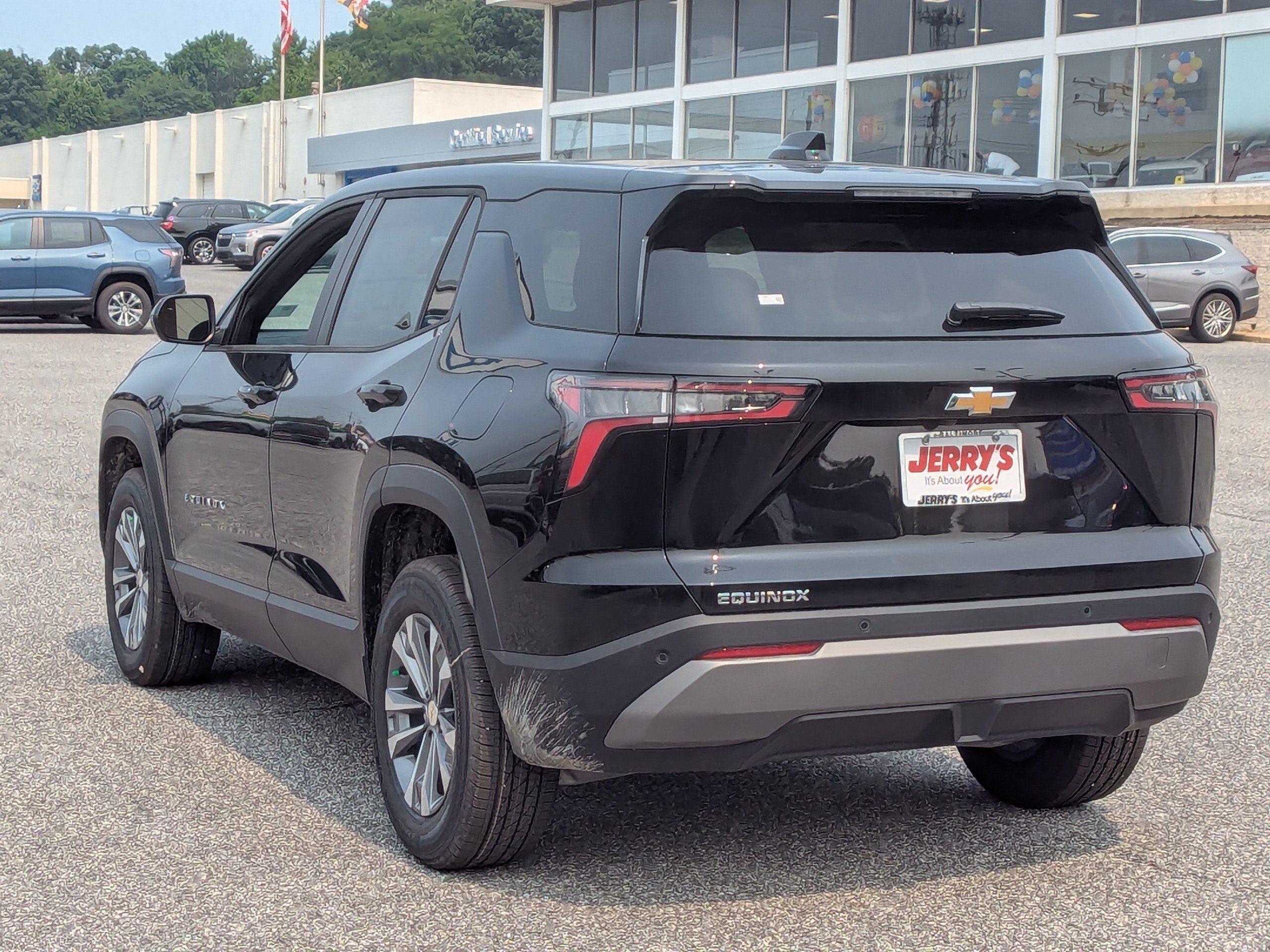 New 2027 Chevrolet Equinox LT FWD image 5