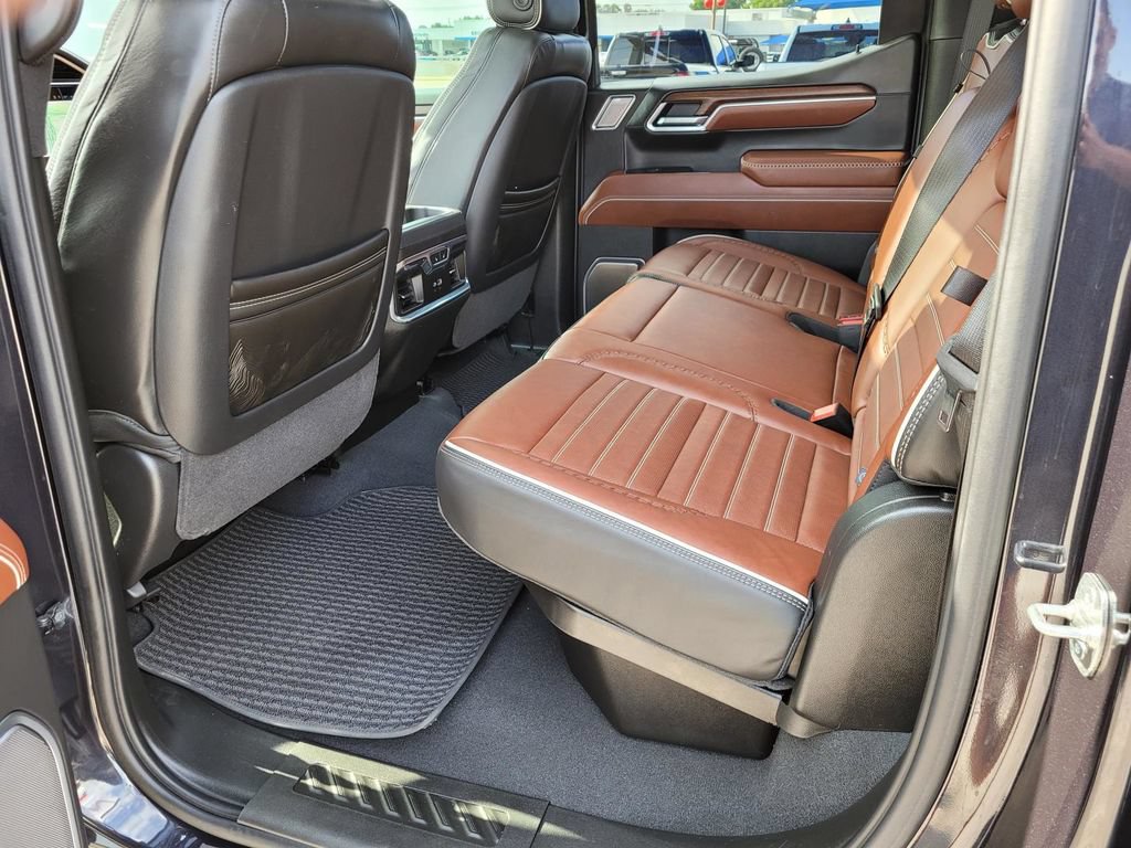 Used 2026 GMC Sierra 1500 Denali Ultimate AWD/4WD image 3