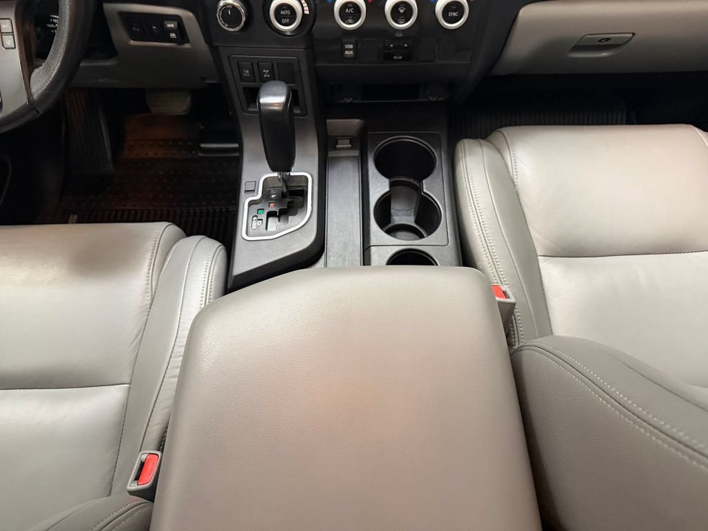 Used 2018 Toyota Sequoia SR5 AWD/4WD image 14