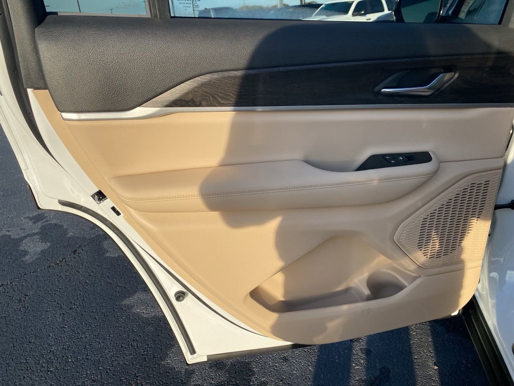 New 2025 Jeep Grand Cherokee L Limited image 37