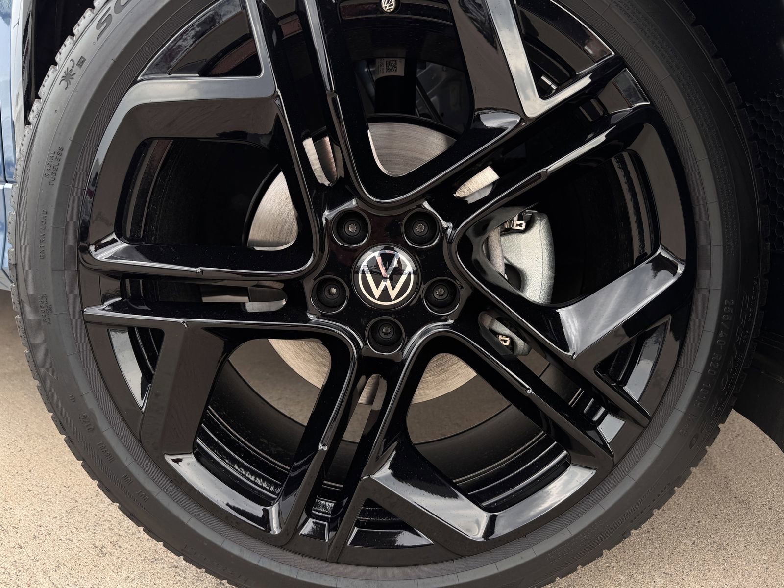 New 2026 Volkswagen Tiguan SE R-Line image 10