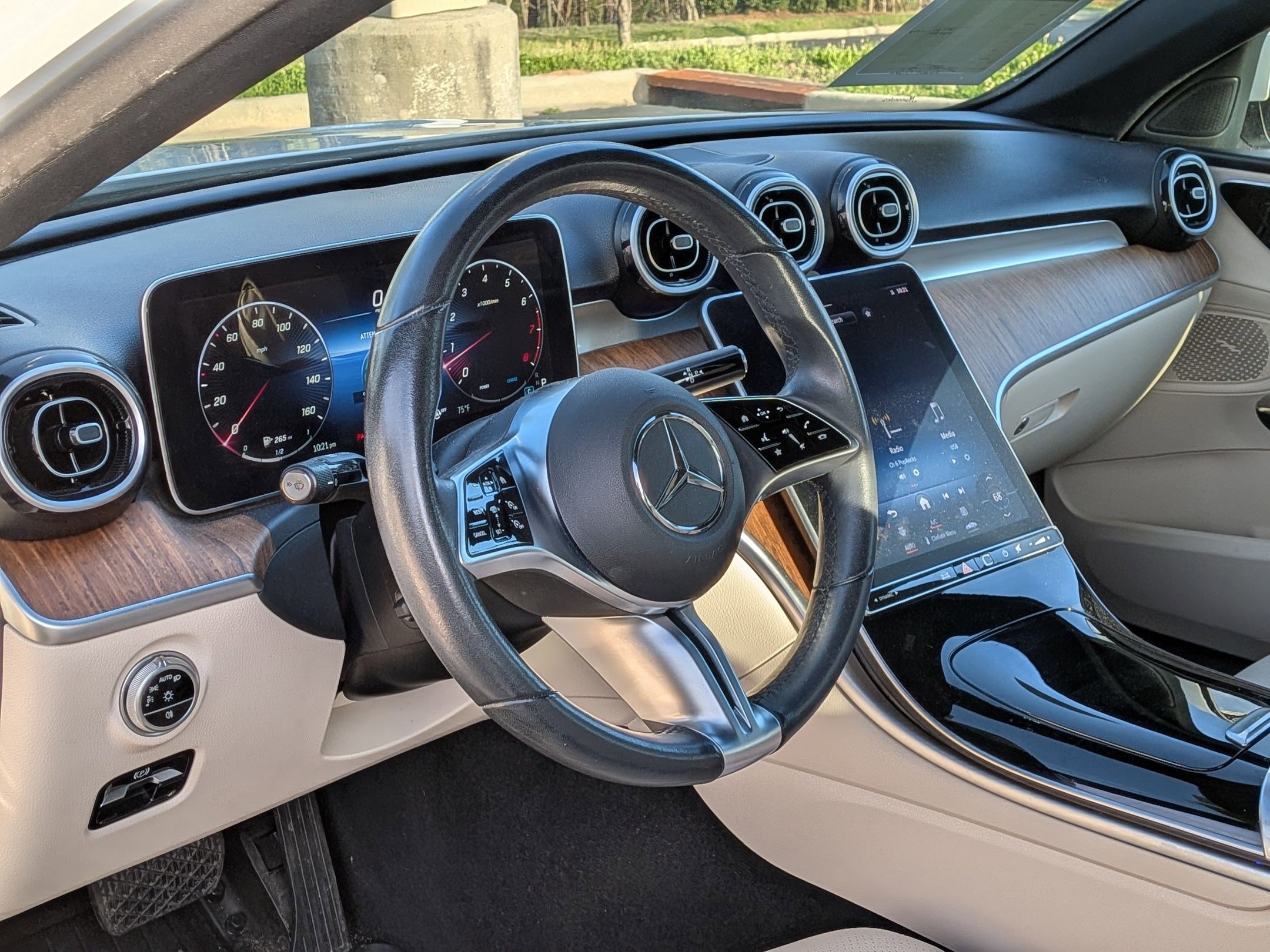 Used 2023 Mercedes-Benz C 300 Sedan image 11