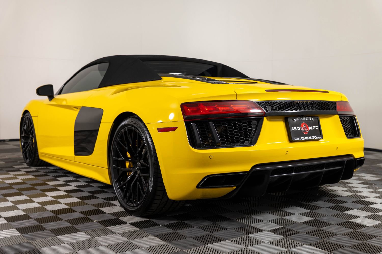 Used 2017 Audi R8 V10 AWD/4WD image 6