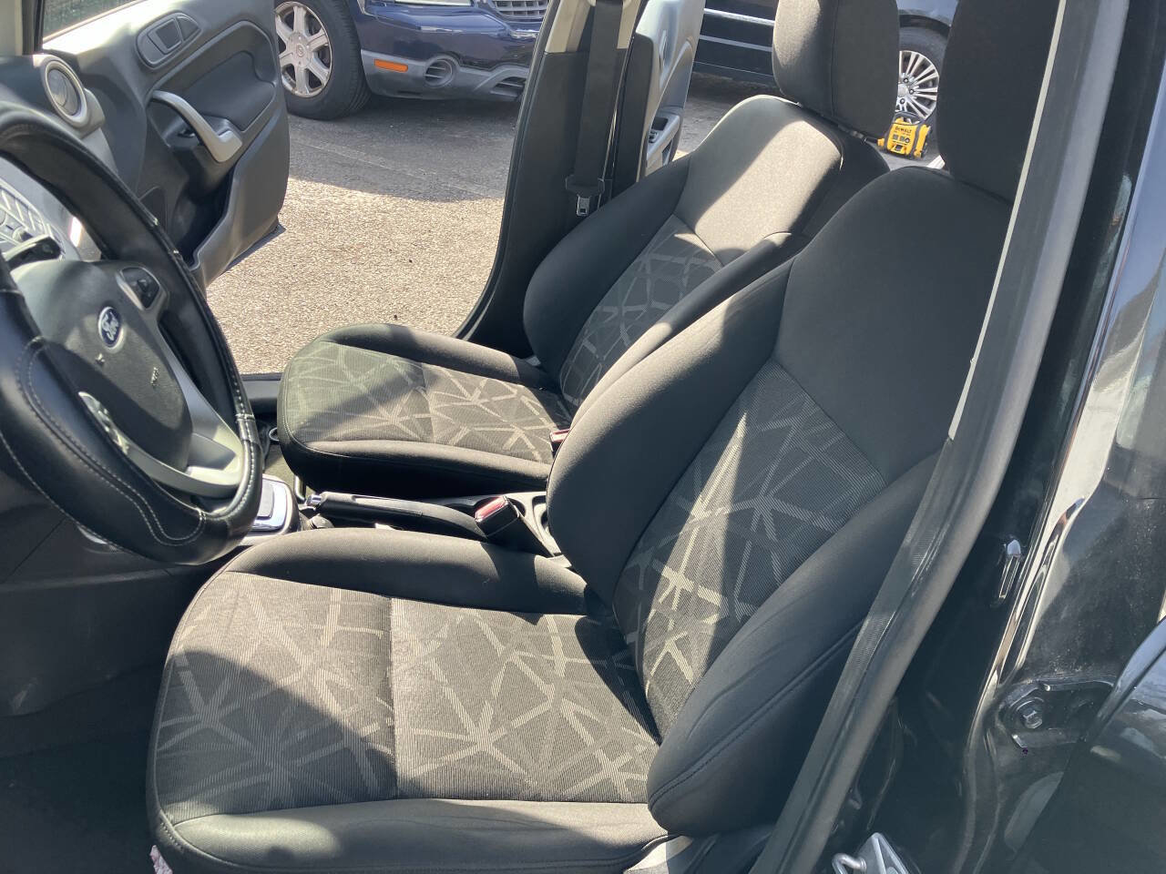 Used 2011 Ford Fiesta SE w/ 203A Rapid Spec Order Code image 22