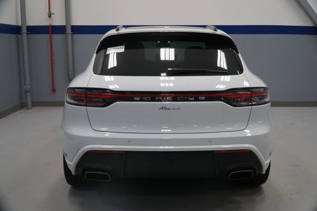 Certified 2026 Porsche Macan Turbo AWD/4WD image 7