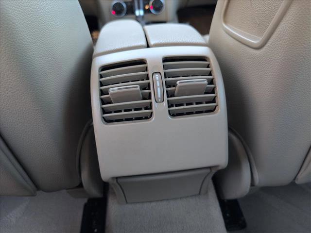 Used 2013 Mercedes-Benz C 250 Sedan image 18