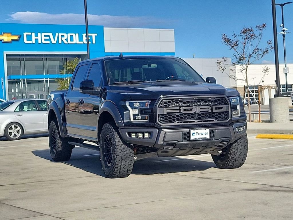 Used 2019 Ford F150 Raptor w/ Equipment Group 802A Luxury AWD/4WD image 2