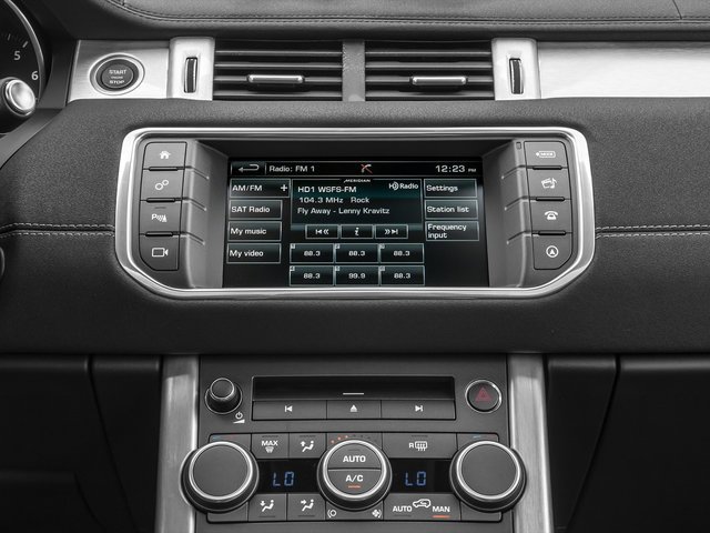 Used 2017 Land Rover Range Rover Evoque SE AWD/4WD image 10