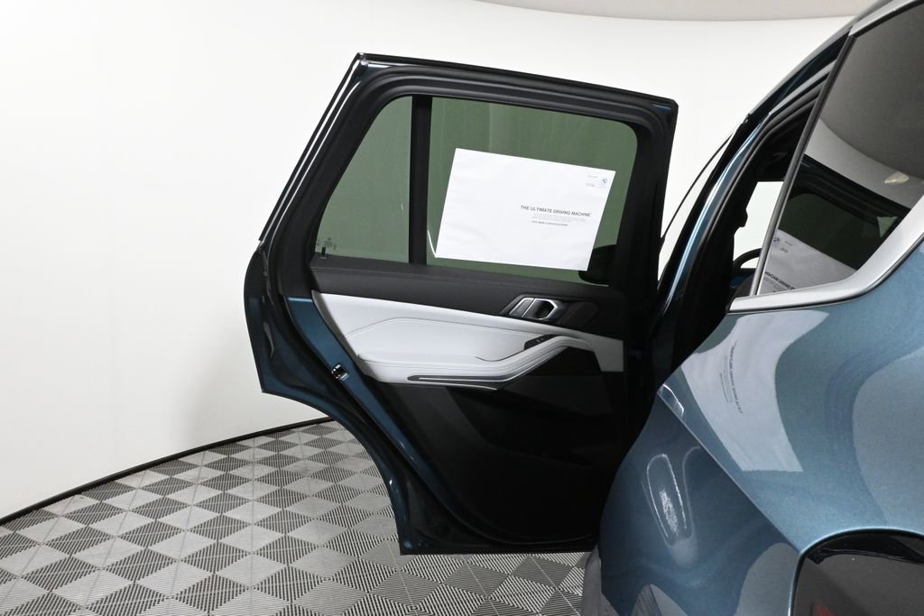 Used 2026 BMW X5 xDrive40i image 33