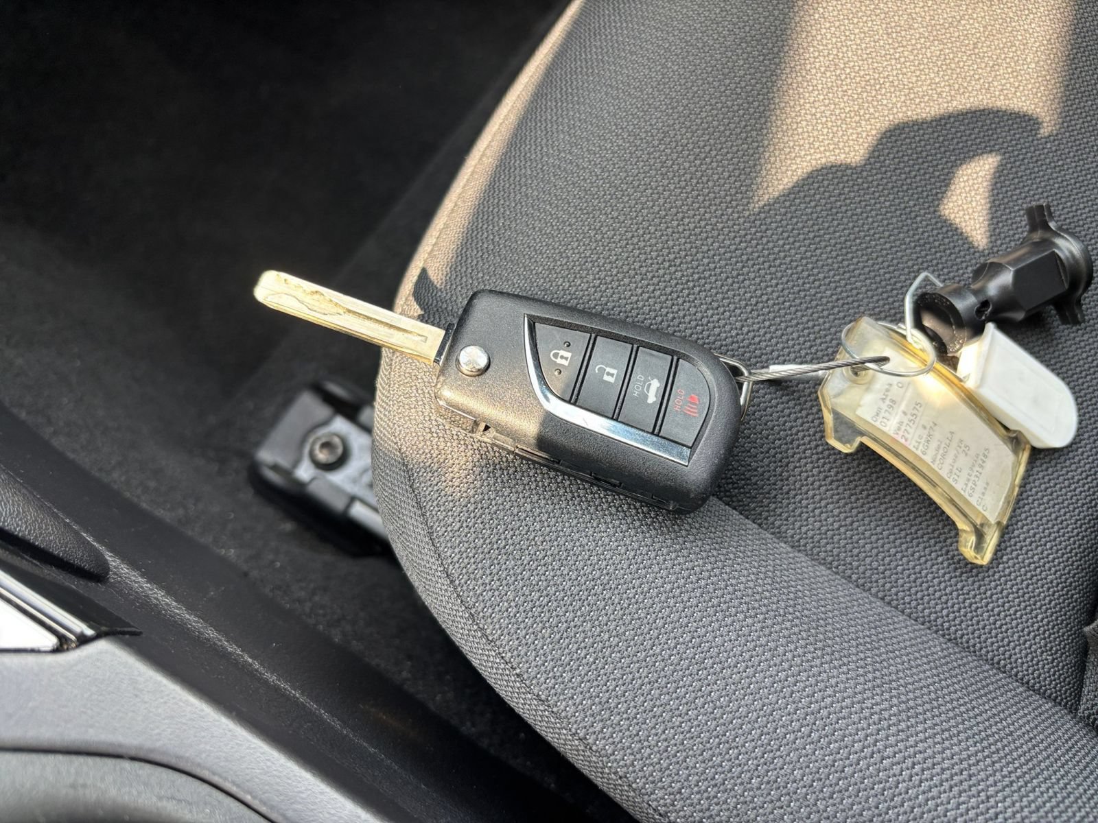Used 2025 Toyota Corolla LE FWD image 20