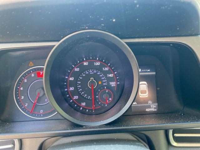 Used 2022 Hyundai Elantra SE w/ Cargo Package FWD image 16