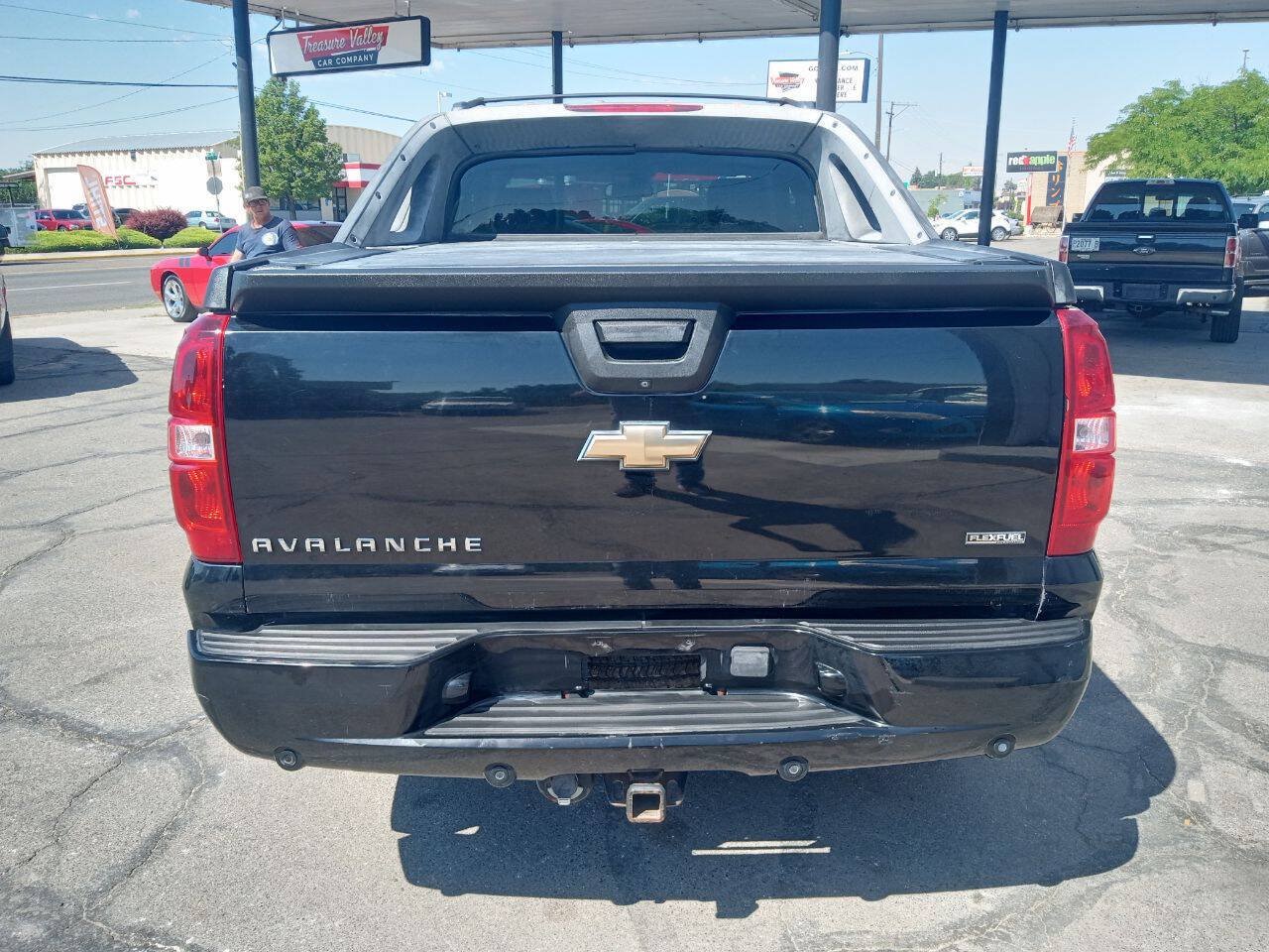 Used 2007 Chevrolet Avalanche LTZ w/ LTZ Preferred Equipment Group AWD/4WD image 5