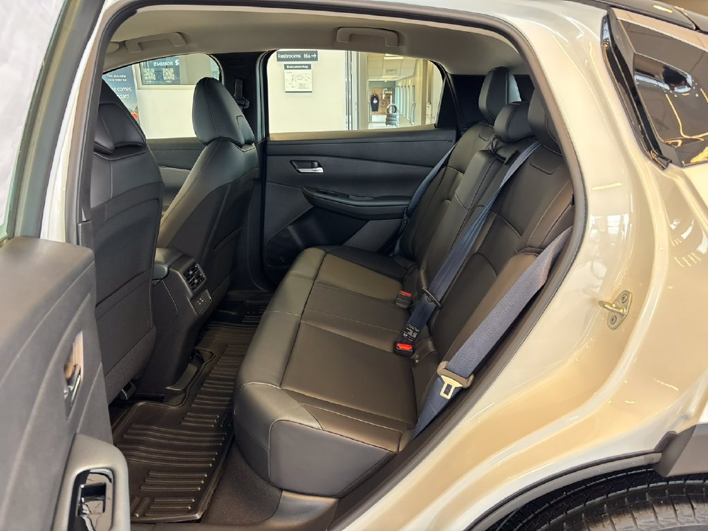 New 2026 Nissan Leaf SV+ w/ Floor Mat Package (SV+) FWD image 23