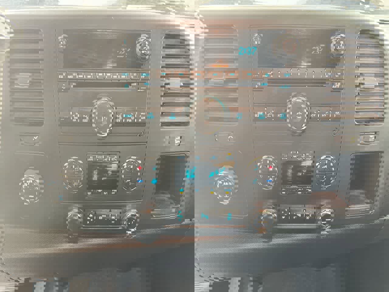 Used 2013 Chevrolet Silverado 1500 LT w/ All-Star Edition AWD/4WD image 18