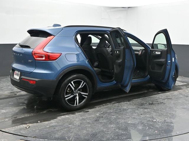 Used 2024 Volvo XC40 B5 Core image 56