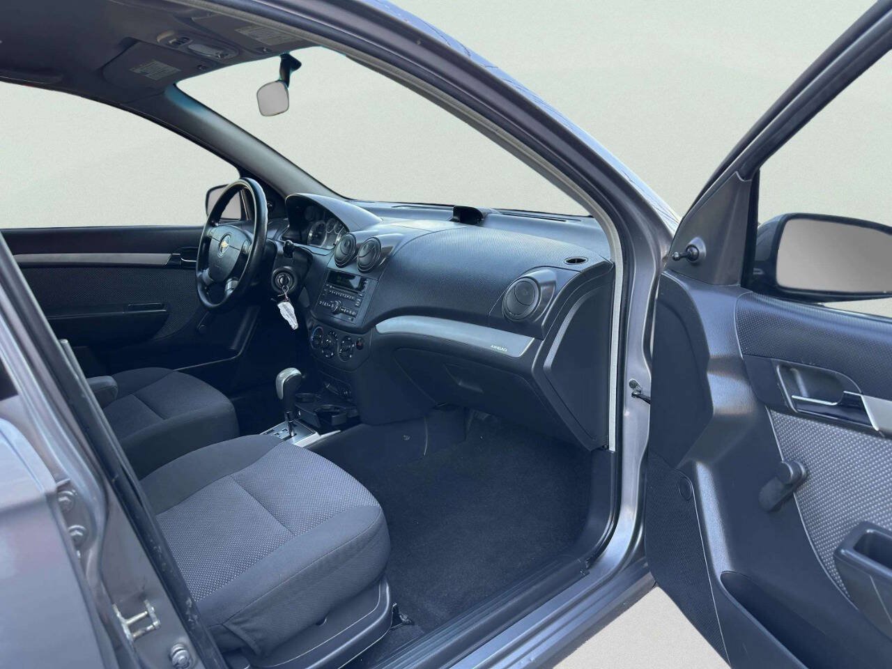 Used 2011 Chevrolet Aveo LT FWD image 20