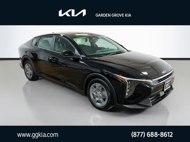 Certified 2025 Kia K4 LX image 1