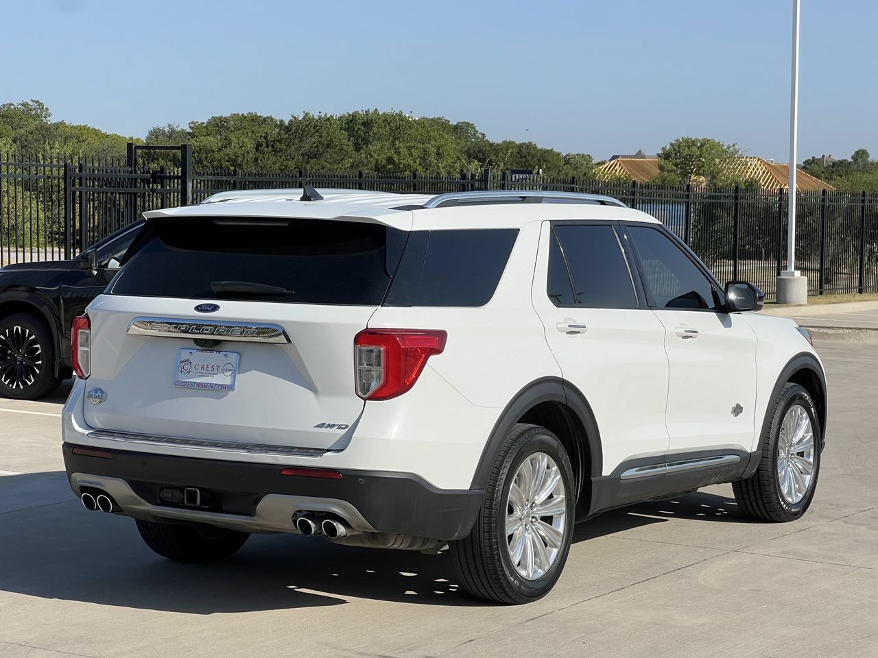 Used 2023 Ford Explorer King Ranch w/ Technology Package AWD/4WD image 4
