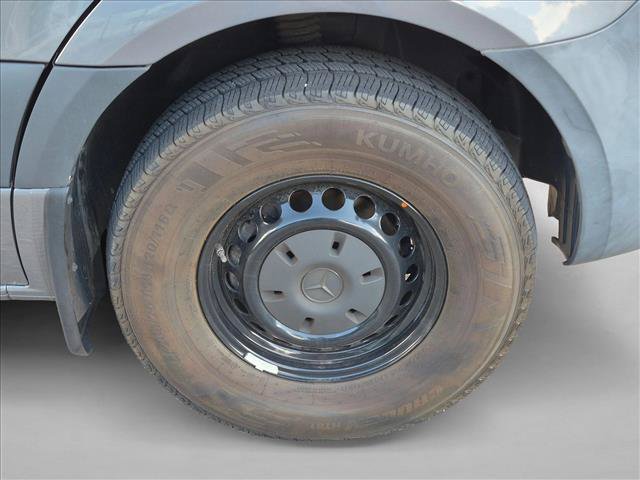 Used 2023 Mercedes-Benz Sprinter 2500 image 21