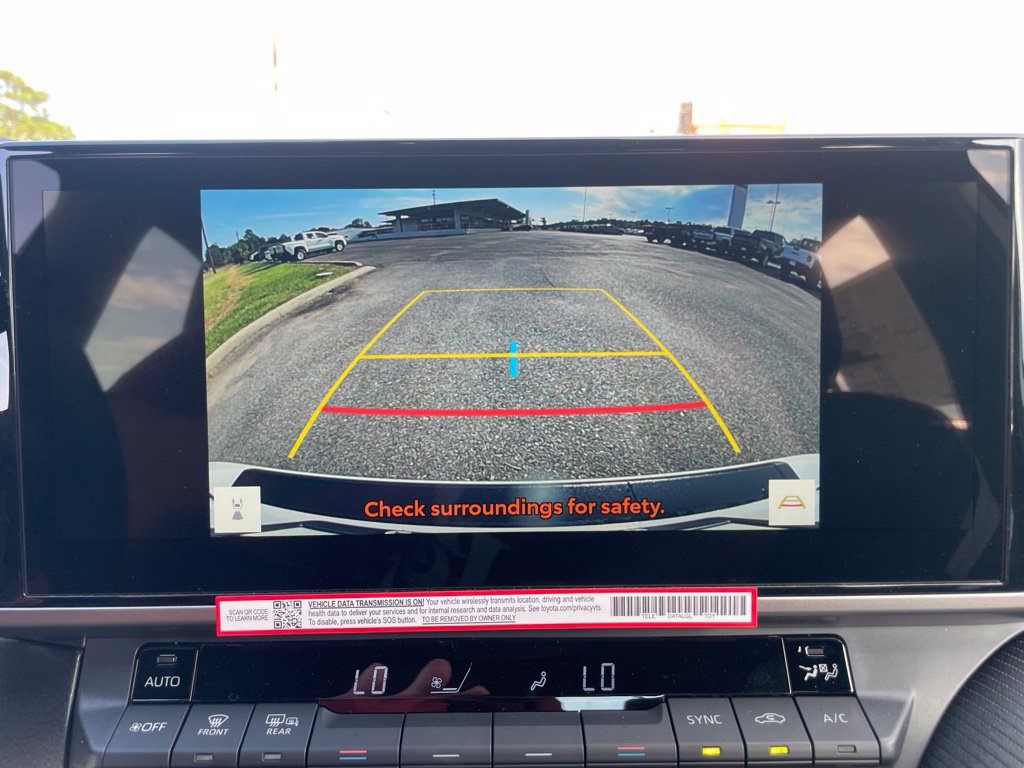 New 2026 Toyota Camry Hybrid FWD image 23