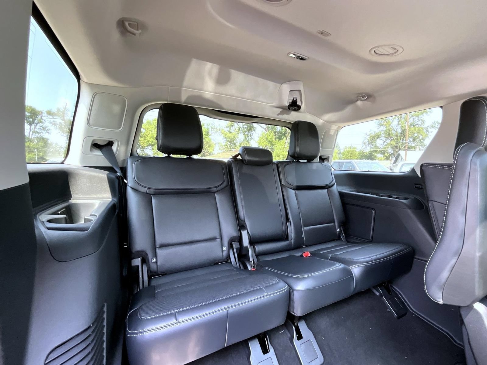 New 2027 Ford Expedition Platinum w/ Driver's Package AWD/4WD image 23