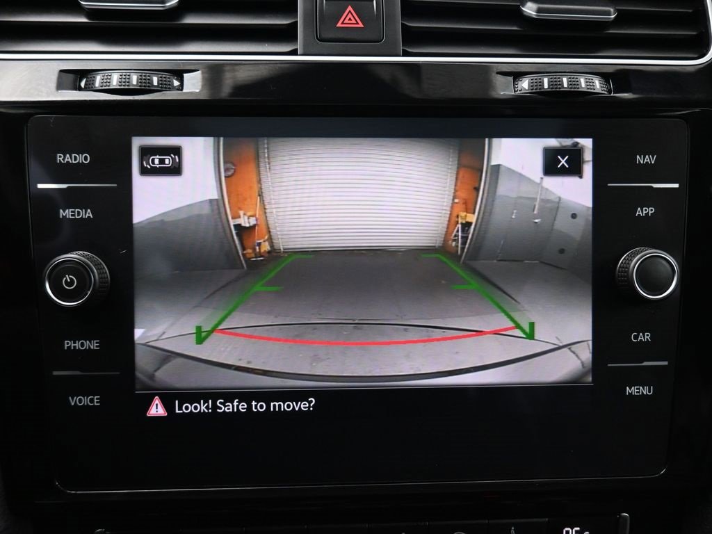 Used 2021 Volkswagen GTI Autobahn image 20