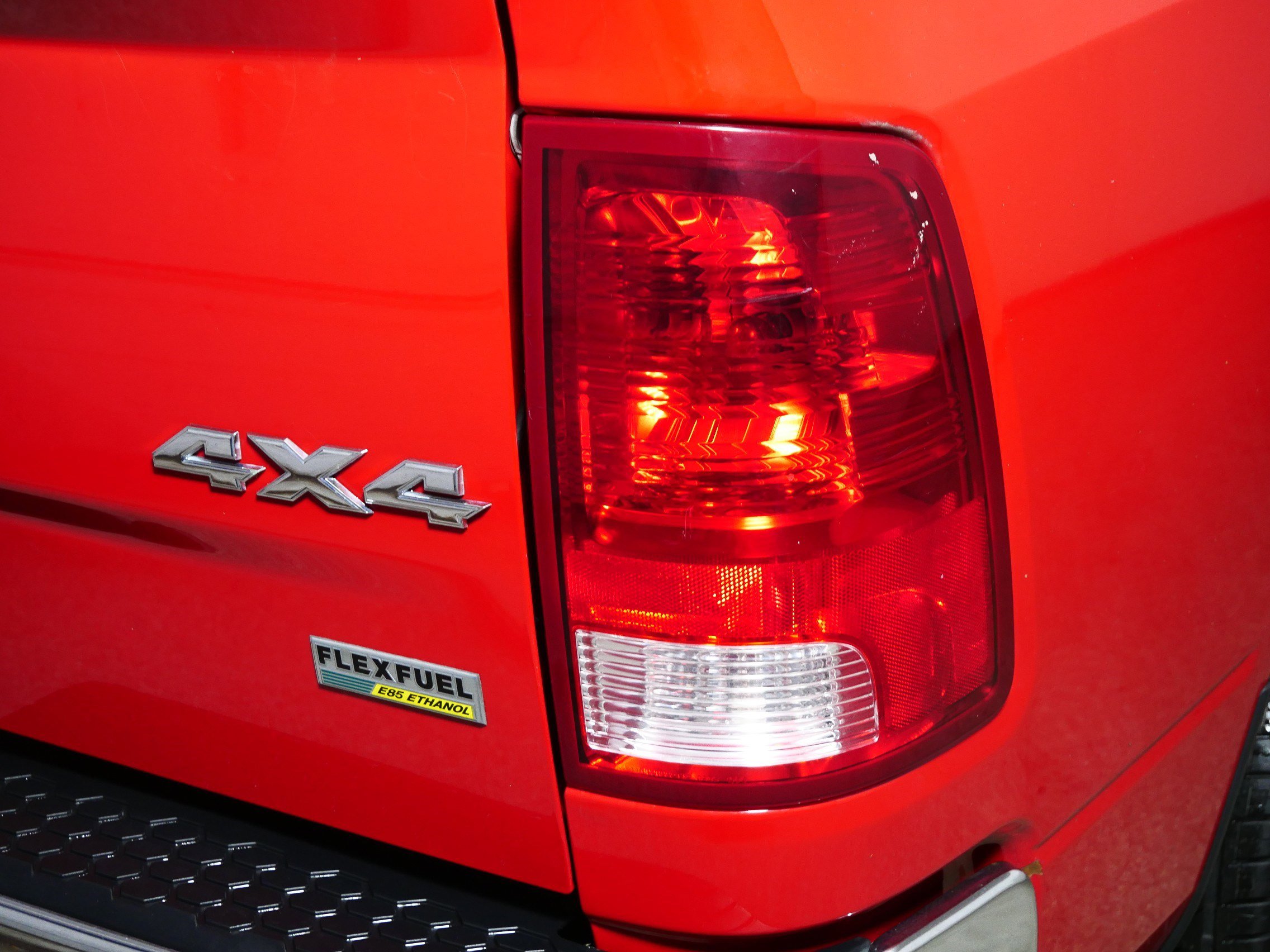 Used 2016 RAM 1500 Classic SLT image 17