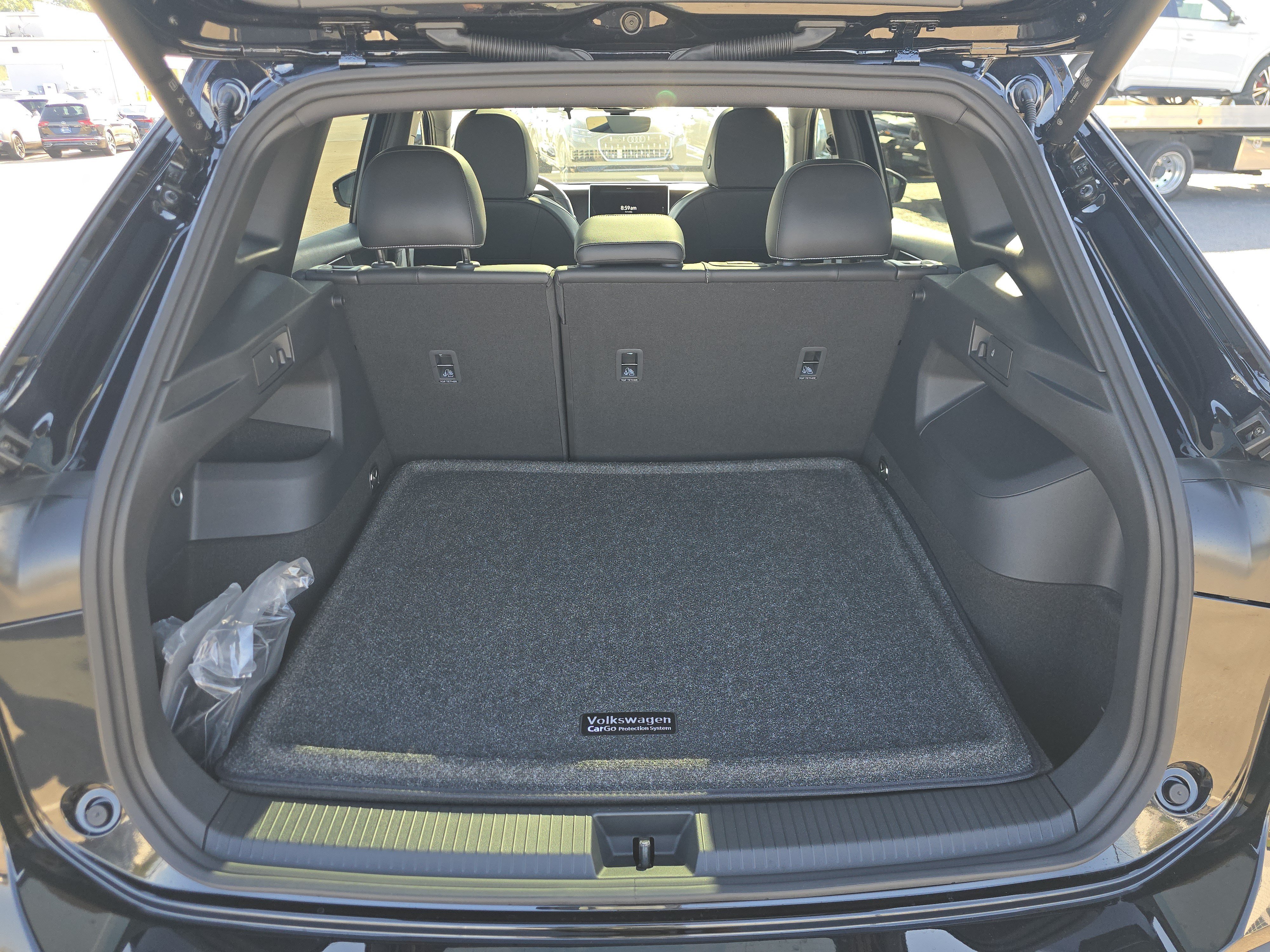New 2026 Volkswagen Tiguan SE R-Line AWD/4WD image 16