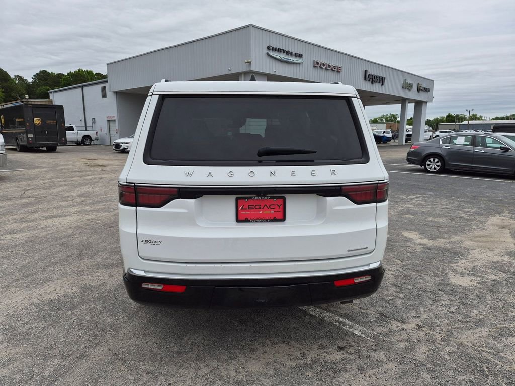 Used 2024 Jeep Wagoneer Series II w/ Flexible Seating Group AWD/4WD image 4
