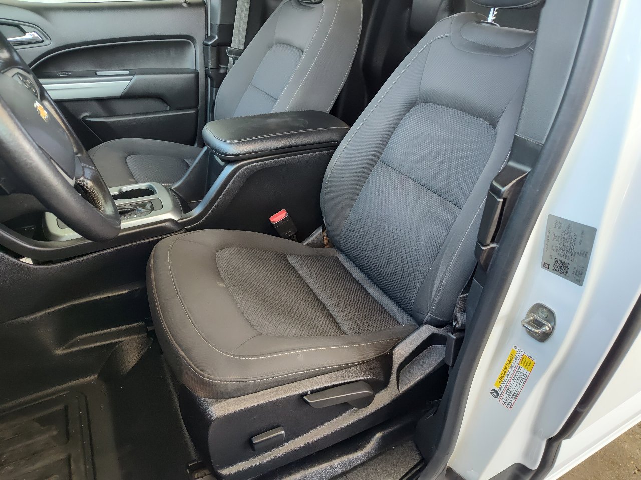 Used 2020 Chevrolet Colorado LT w/ Safety Package image 14