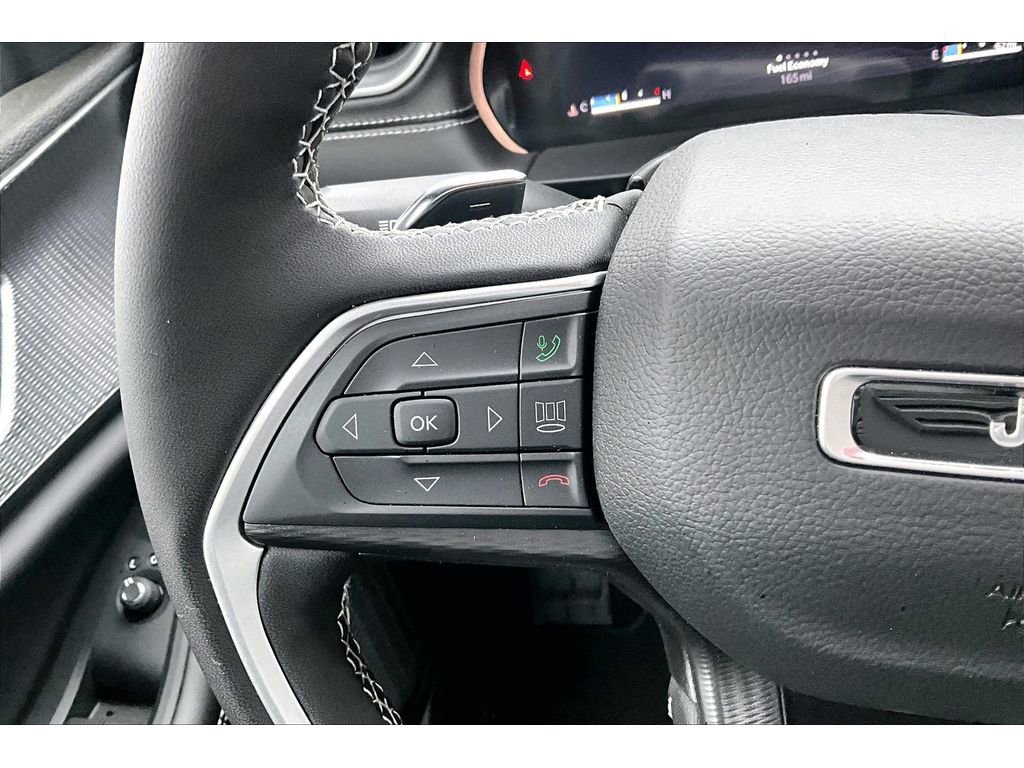 Used 2025 Jeep Grand Cherokee L Laredo w/ Luxury Tech Group I image 25