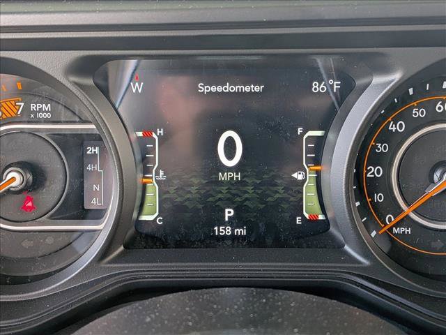 Used 2026 Jeep Wrangler Unlimited Sahara AWD/4WD image 11