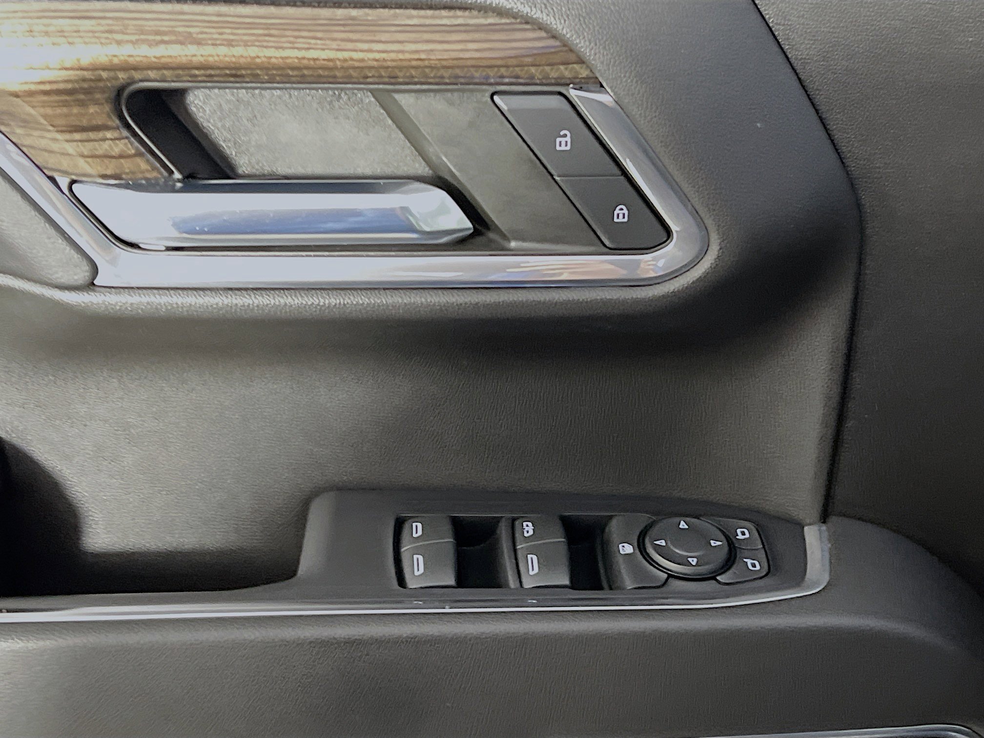 Used 2022 Chevrolet Silverado 1500 LT w/ All Star Edition Plus image 16