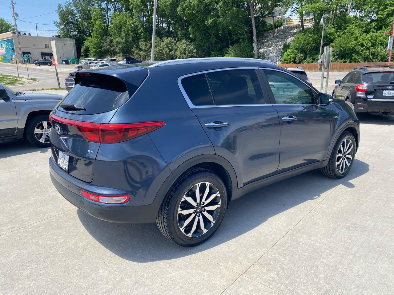 Used 2017 Kia Sportage EX w/ EX Technology Package AWD/4WD image 6