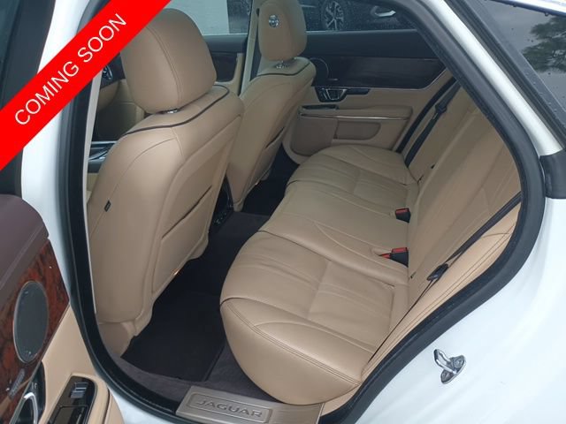 Used 2016 Jaguar XJ R-Sport RWD image 23