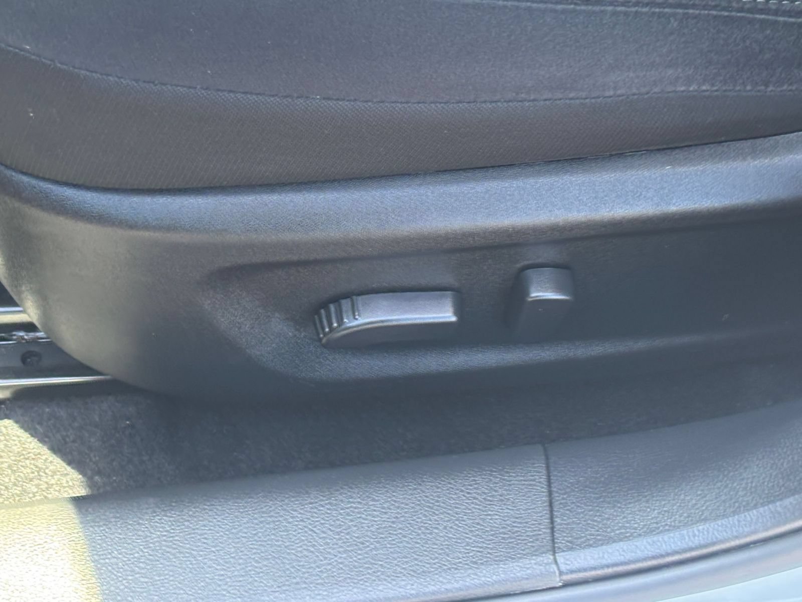 Used 2025 Nissan Altima 2.5 SV FWD image 22