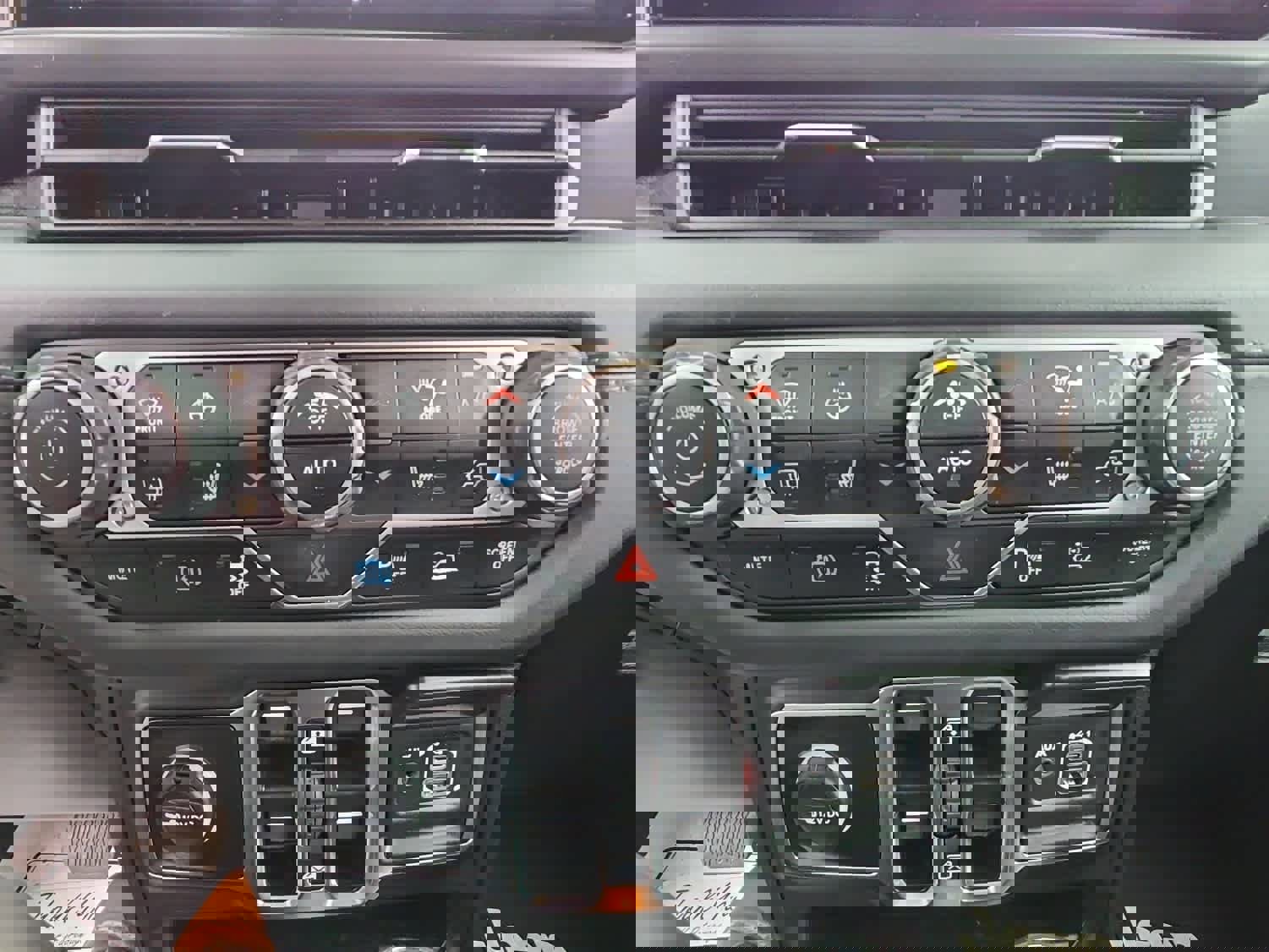 Used 2024 Jeep Wrangler Sahara w/ Technology Group image 34